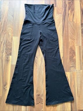 aerie Woman’s Black High-Rise Flare Yoga Pants Size S